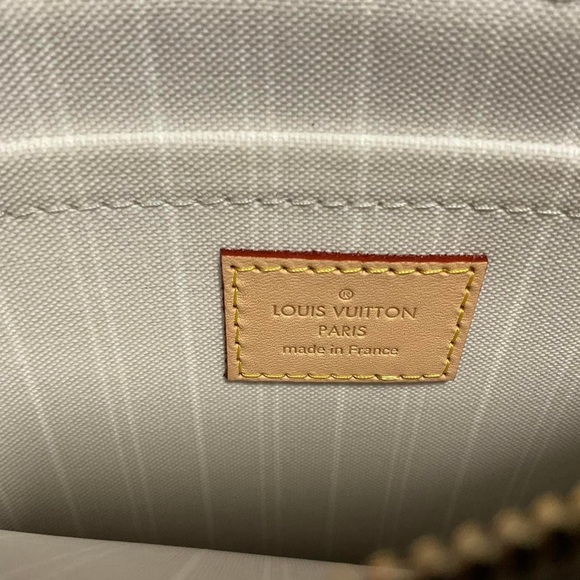 Louis Vuitton Neverfull MM  By the Pool w/ Pouch in Brume Mist color - Picture 8 of 15